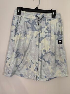 Abercrombie Kids Boys youth  athletic shorts size 15/16